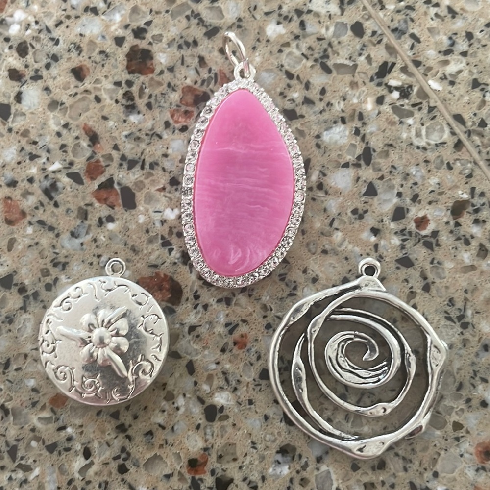 Charms Costume Jewelry 3 Pieces Pink Flower Locket Swirl Necklace Bracelet Gift